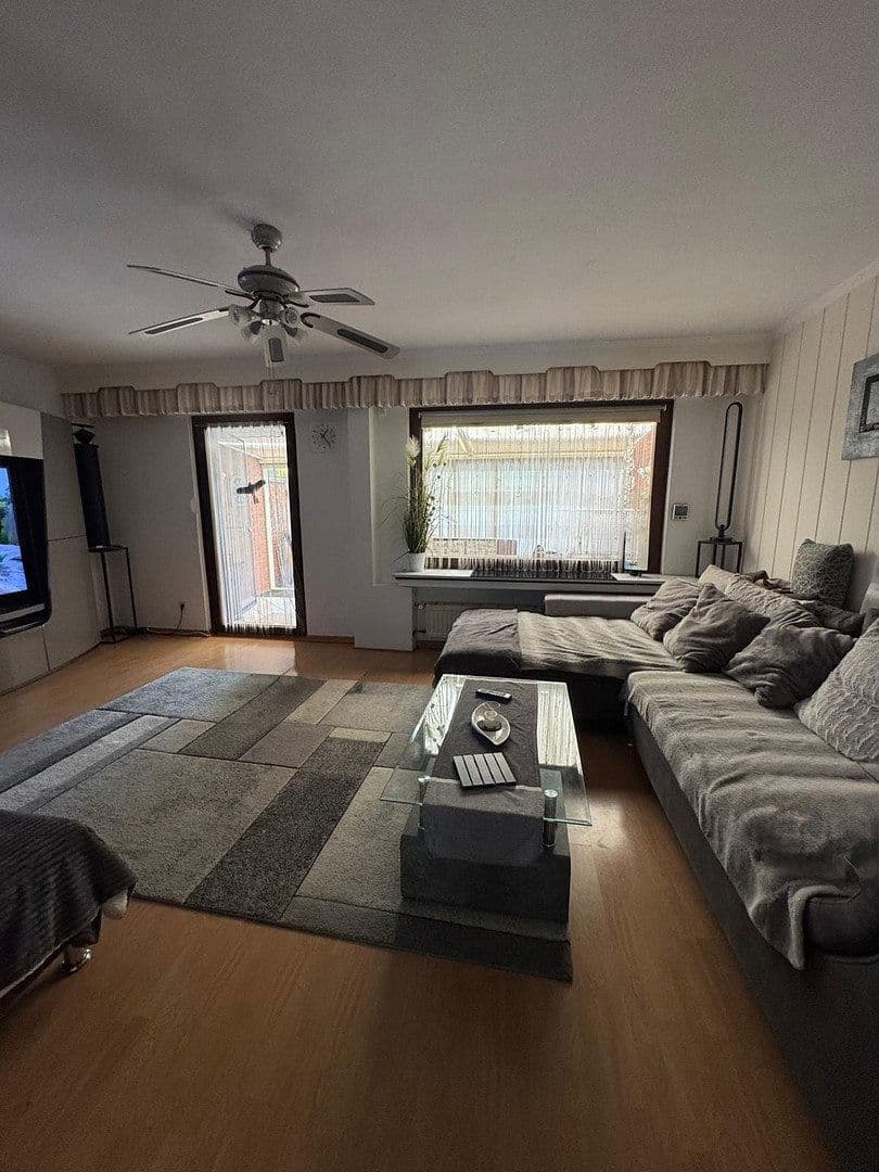 Prodej domu 94 m², pozemek 232 m², Neuwied, Porýní-Falc Prodej domu 94 m², pozemek 232 m², Neuwied, Porýní-Falc