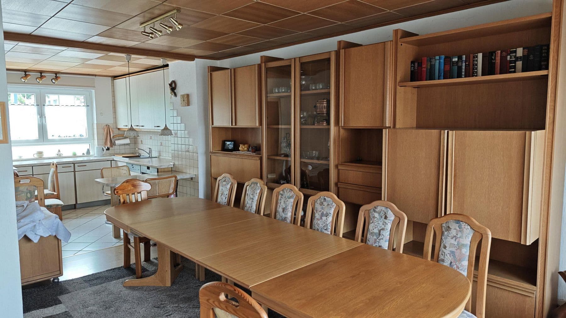 Prodej domu 127 m², pozemek 313 m², Oberlinstraße 42, Wiesbaden, Hessen Prodej domu 127 m², pozemek 313 m², Oberlinstraße 42, Wiesbaden, Hessen