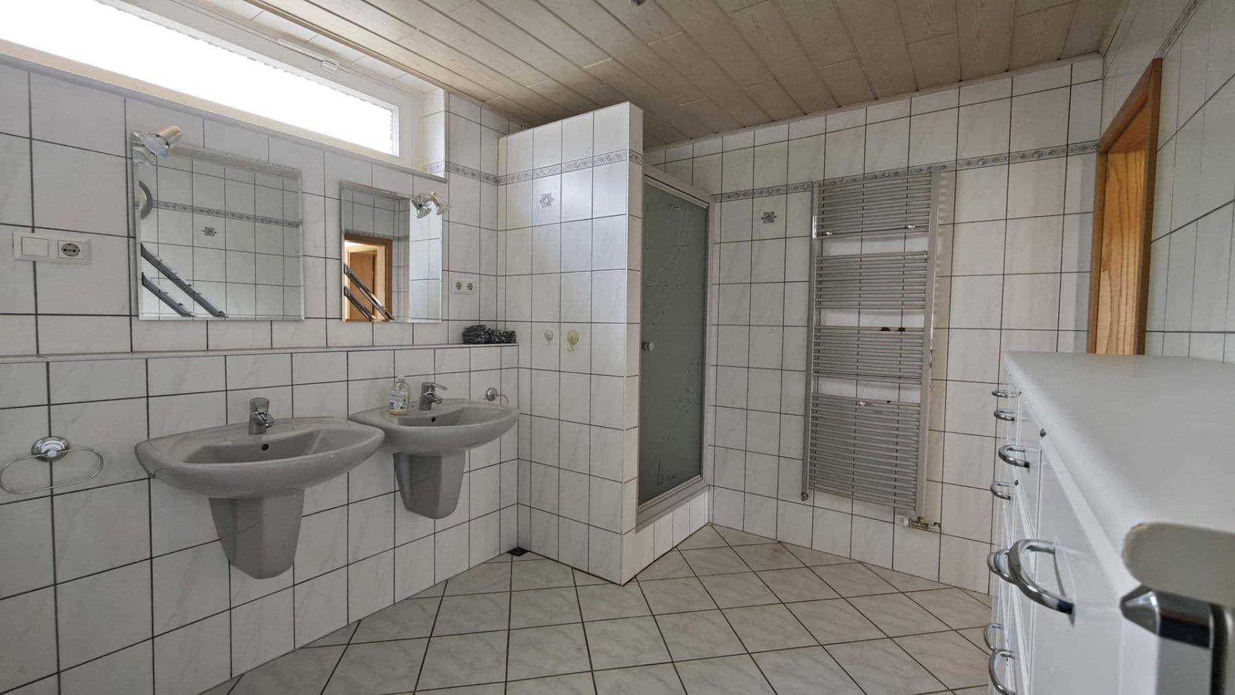 Prodej domu 127 m², pozemek 313 m², Oberlinstraße 42, Wiesbaden, Hessen Prodej domu 127 m², pozemek 313 m², Oberlinstraße 42, Wiesbaden, Hessen