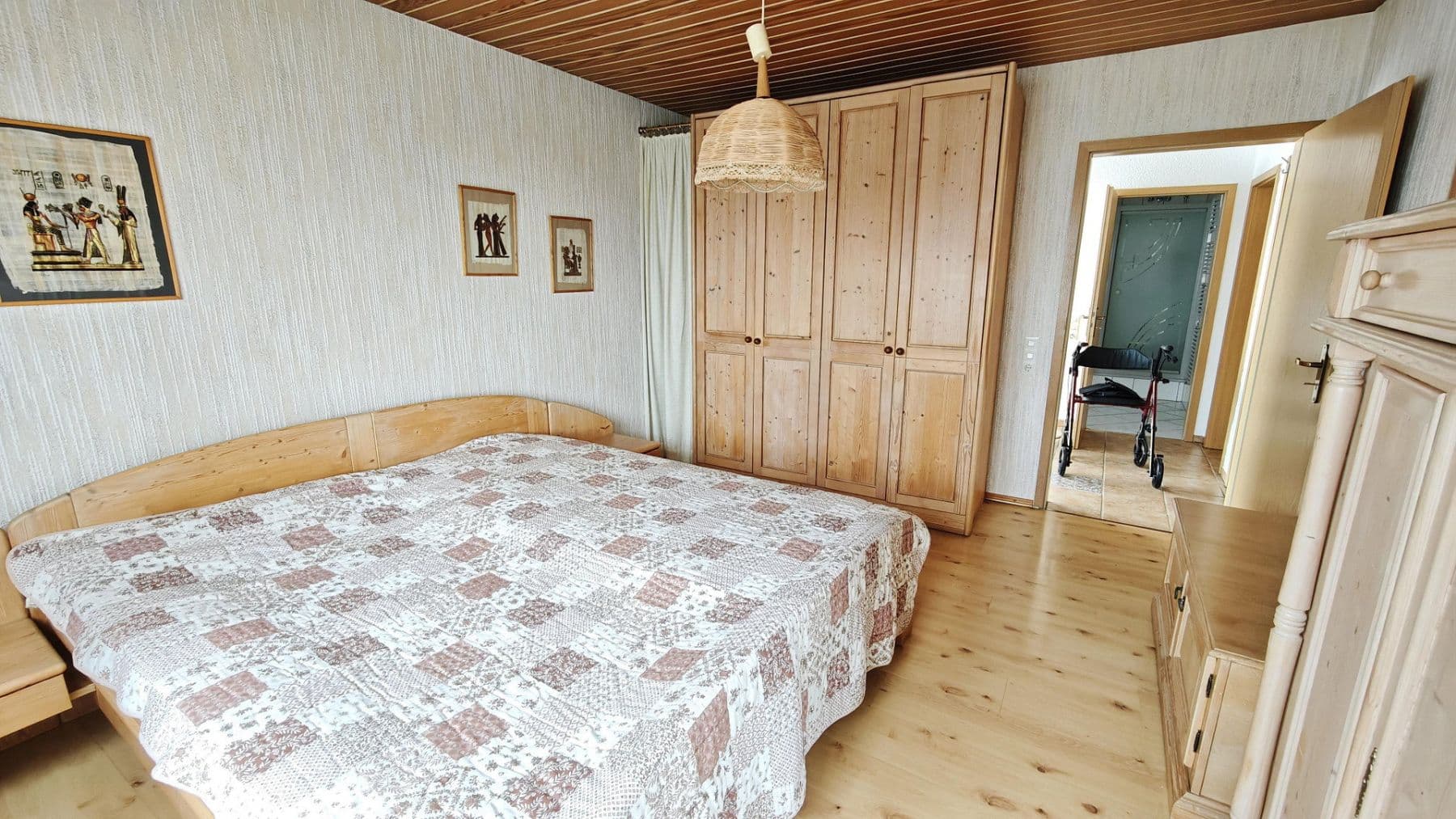Prodej domu 127 m², pozemek 313 m², Oberlinstraße 42, Wiesbaden, Hessen Prodej domu 127 m², pozemek 313 m², Oberlinstraße 42, Wiesbaden, Hessen