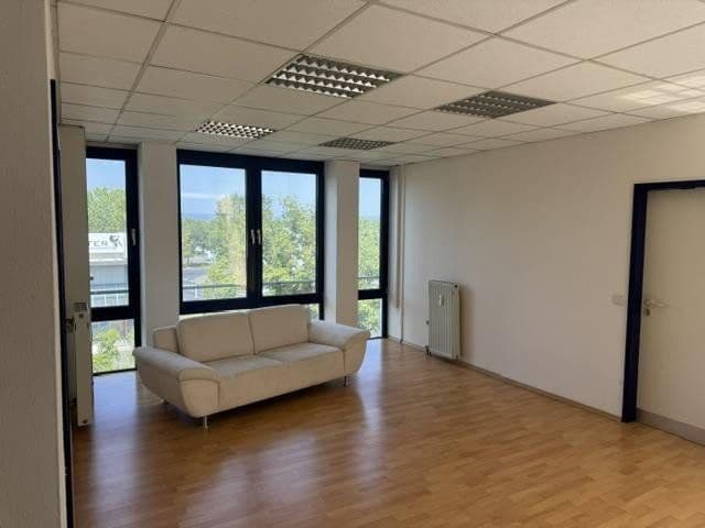 Pronájem kanceláře 500 m², Carl-Zeiss-Straße 10, Koblenz, Porýní-Falc Pronájem kanceláře 500 m², Carl-Zeiss-Straße 10, Koblenz, Porýní-Falc
