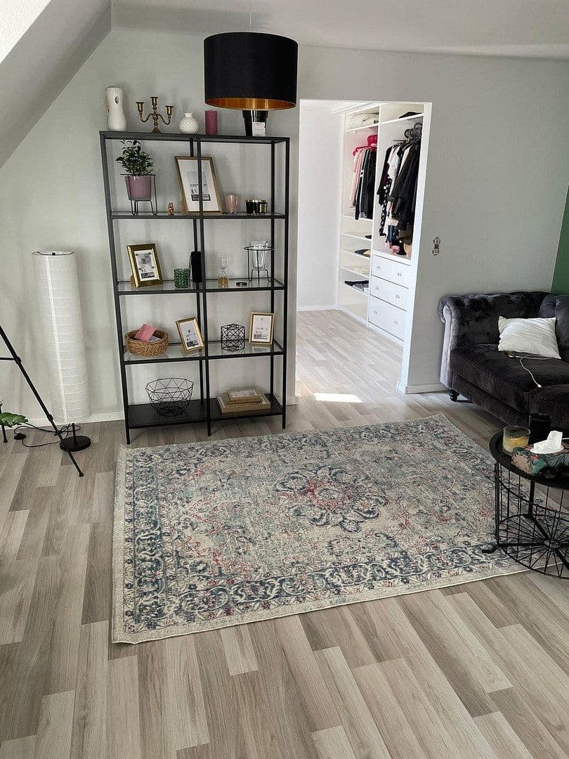 Pronájem bytu 2+1 40 m², Jägerstrasse 5, Ludwigsburg, Bádensko-Württembersko Pronájem bytu 2+1 40 m², Jägerstrasse 5, Ludwigsburg, Bádensko-Württembersko