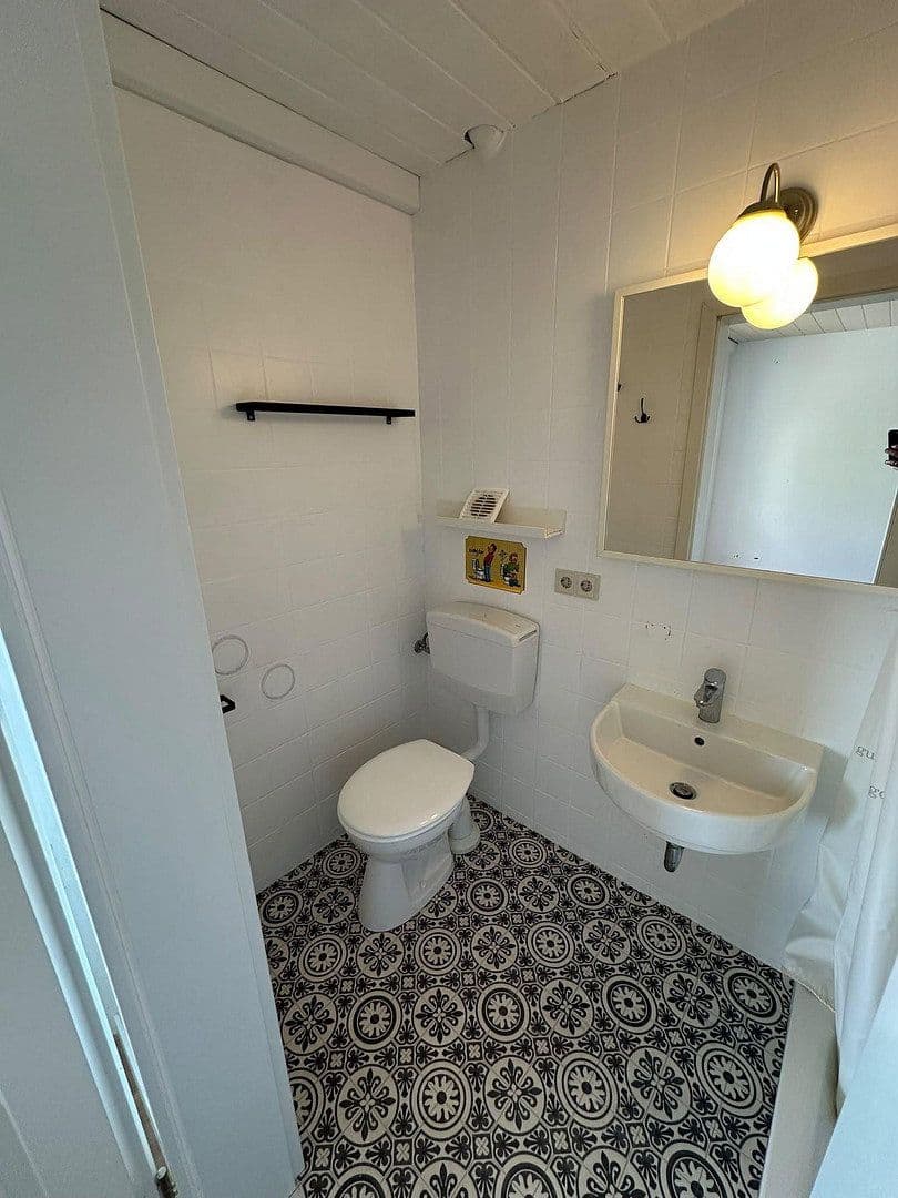 Pronájem bytu 2+1 73 m², Naheweinstrasse 66, Laubenheim, Porýní-Falc Pronájem bytu 2+1 73 m², Naheweinstrasse 66, Laubenheim, Porýní-Falc