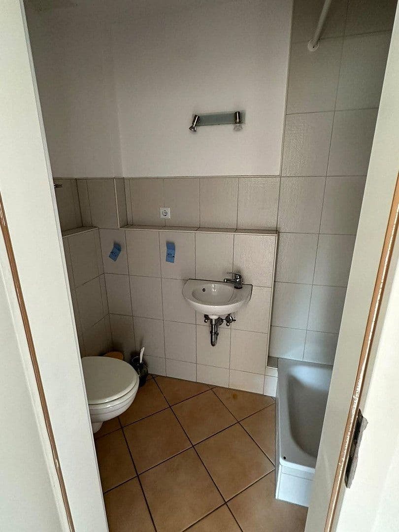 Pronájem bytu 2+1 73 m², Naheweinstrasse 66, Laubenheim, Porýní-Falc Pronájem bytu 2+1 73 m², Naheweinstrasse 66, Laubenheim, Porýní-Falc