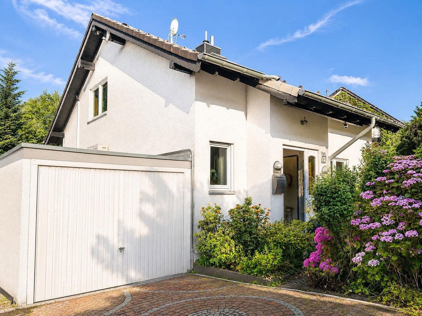 Pronájem domu 140 m², pozemek 507 m², Haan, Severní Porýní-Vestfálsko Pronájem domu 140 m², pozemek 507 m², Haan, Severní Porýní-Vestfálsko