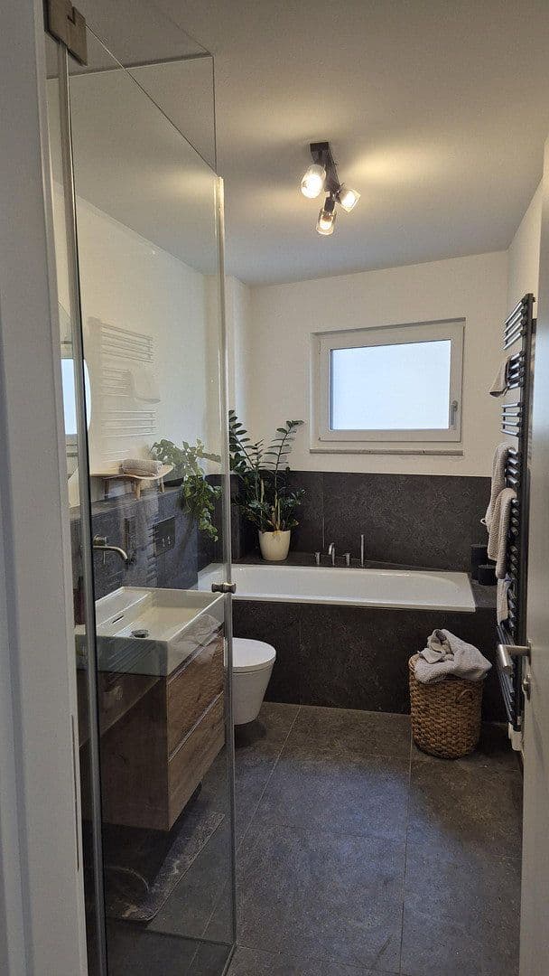 Pronájem bytu 2+1 64 m², Rothspitzstr. 39, München, Bavorsko Pronájem bytu 2+1 64 m², Rothspitzstr. 39, München, Bavorsko