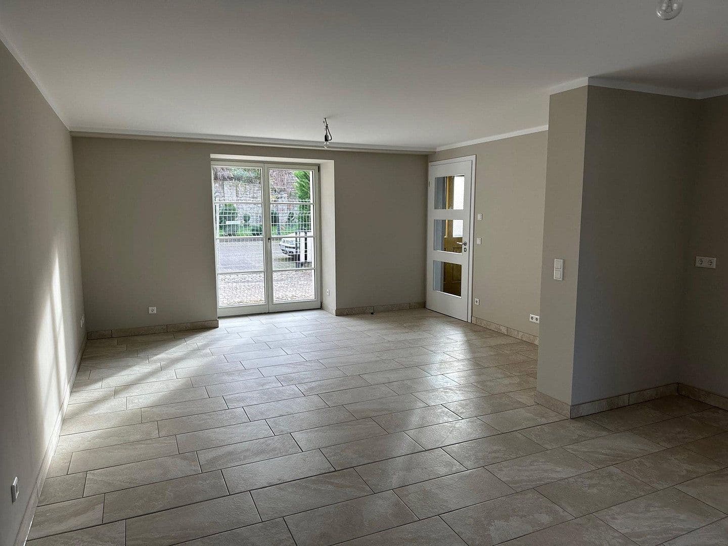 Pronájem domu 112 m², pozemek 130 m², Fährstraße 9, Reihenhaus 1 -, Bad Dürrenberg, Sasko-Anhaltsko Pronájem domu 112 m², pozemek 130 m², Fährstraße 9, Reihenhaus 1 -, Bad Dürrenberg, Sasko-Anhaltsko