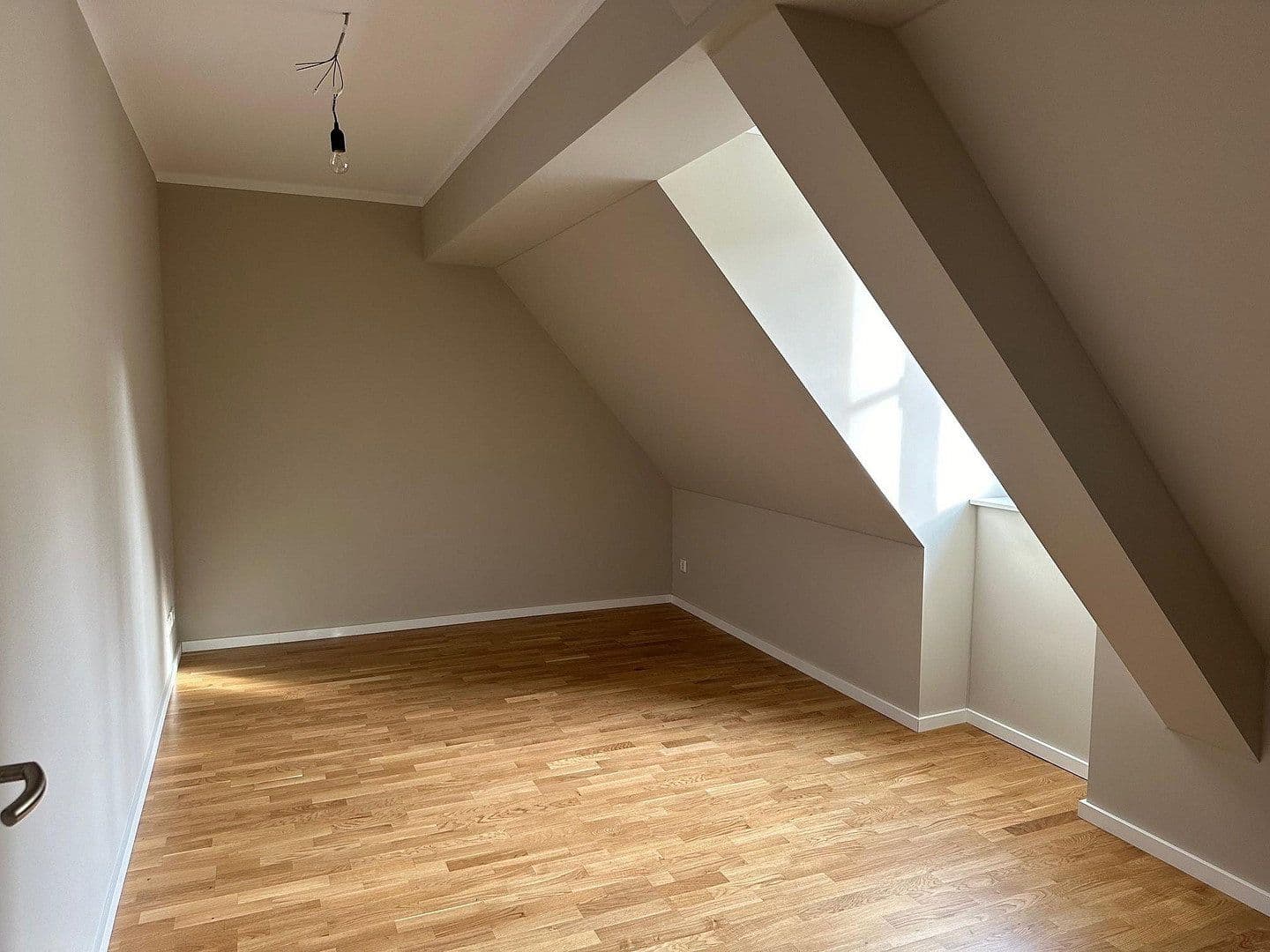 Pronájem domu 112 m², pozemek 130 m², Fährstraße 9, Reihenhaus 1 -, Bad Dürrenberg, Sasko-Anhaltsko Pronájem domu 112 m², pozemek 130 m², Fährstraße 9, Reihenhaus 1 -, Bad Dürrenberg, Sasko-Anhaltsko