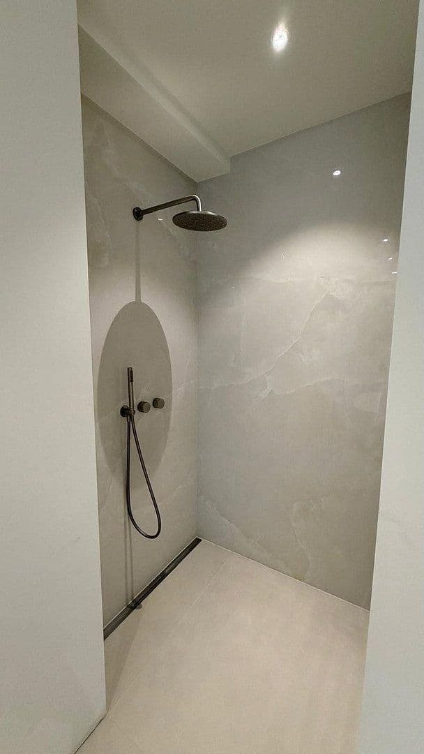 Prodej domu 346 m², pozemek 680 m², Pulheim, Severní Porýní-Vestfálsko Prodej domu 346 m², pozemek 680 m², Pulheim, Severní Porýní-Vestfálsko