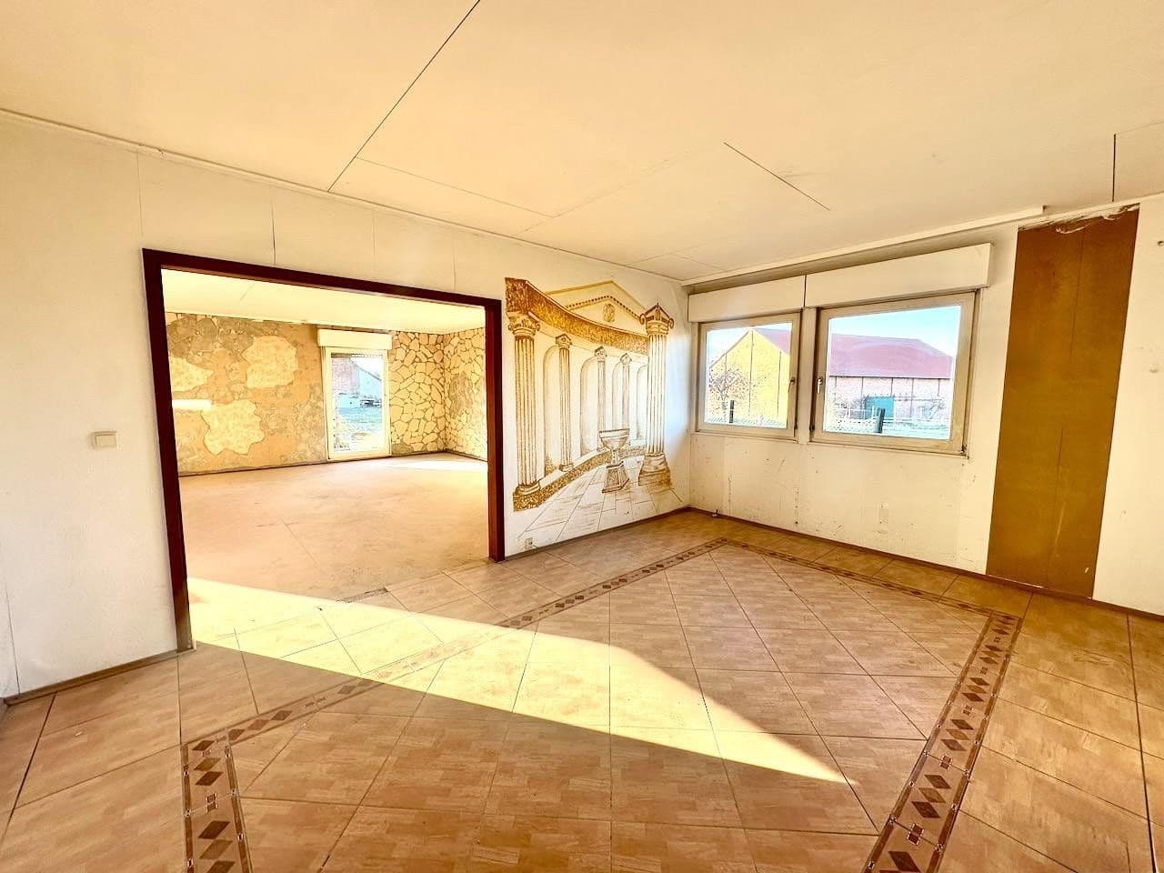 Prodej domu 149 m², pozemek 747 m², Rathausstraße 48a, Giesen, Dolní Sasko Prodej domu 149 m², pozemek 747 m², Rathausstraße 48a, Giesen, Dolní Sasko