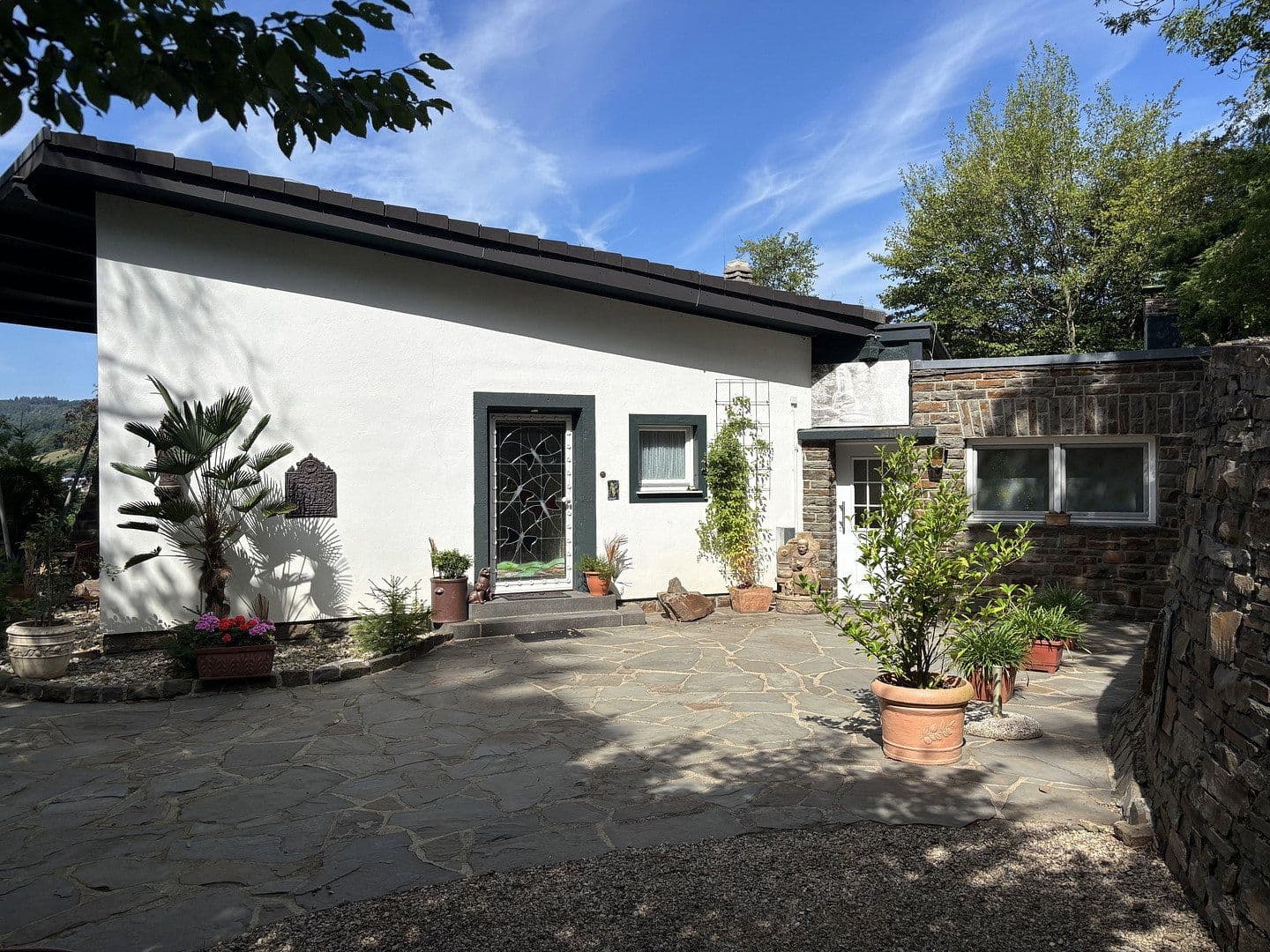 Prodej domu 110 m², pozemek 14.000 m², Schuld, Porýní-Falc Prodej domu 110 m², pozemek 14.000 m², Schuld, Porýní-Falc