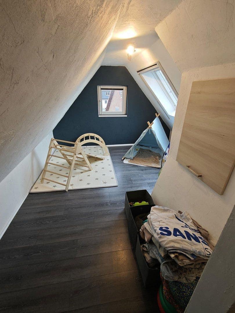 Prodej domu 130 m², pozemek 255 m², Rinteln, Dolní Sasko Prodej domu 130 m², pozemek 255 m², Rinteln, Dolní Sasko