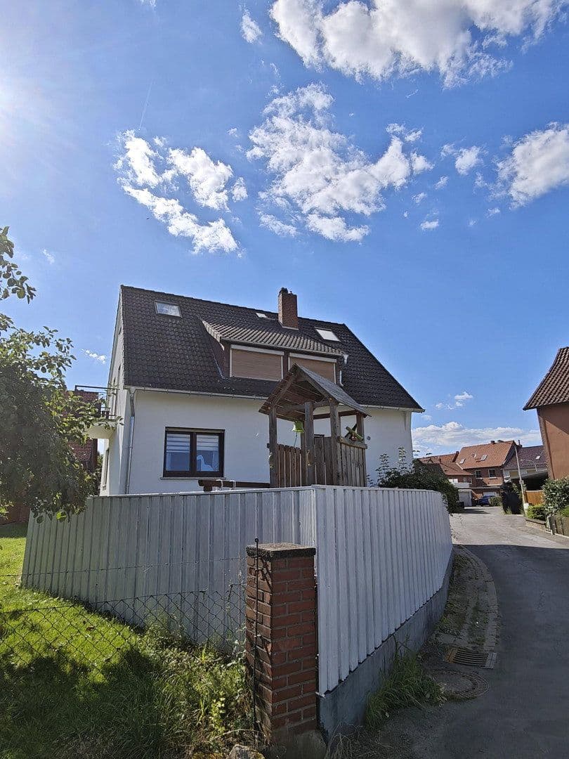Prodej domu 130 m², pozemek 255 m², Rinteln, Dolní Sasko Prodej domu 130 m², pozemek 255 m², Rinteln, Dolní Sasko