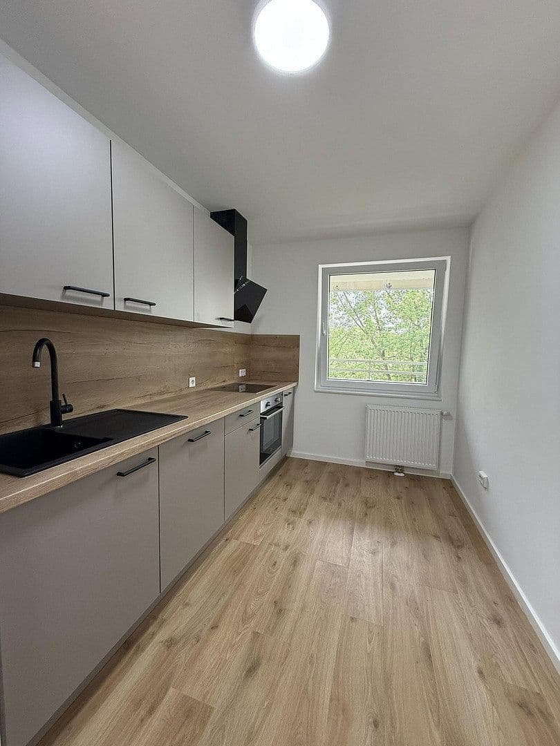 Pronájem bytu 2+1 58 m², Wettersteinstraße 53, Nürnberg, Bavorsko Pronájem bytu 2+1 58 m², Wettersteinstraße 53, Nürnberg, Bavorsko