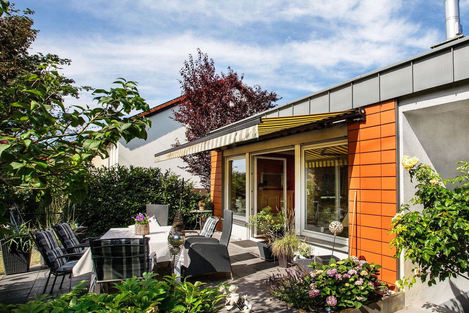 Prodej domu 140 m², pozemek 509 m², Sulzbach (Taunus), Hessen Prodej domu 140 m², pozemek 509 m², Sulzbach (Taunus), Hessen