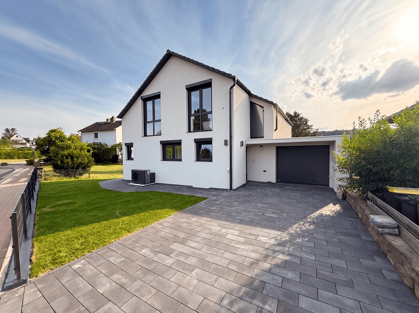 Prodej domu 167 m², pozemek 1.448 m², Steinbreite 1, Fuldabrück, Hessen Prodej domu 167 m², pozemek 1.448 m², Steinbreite 1, Fuldabrück, Hessen