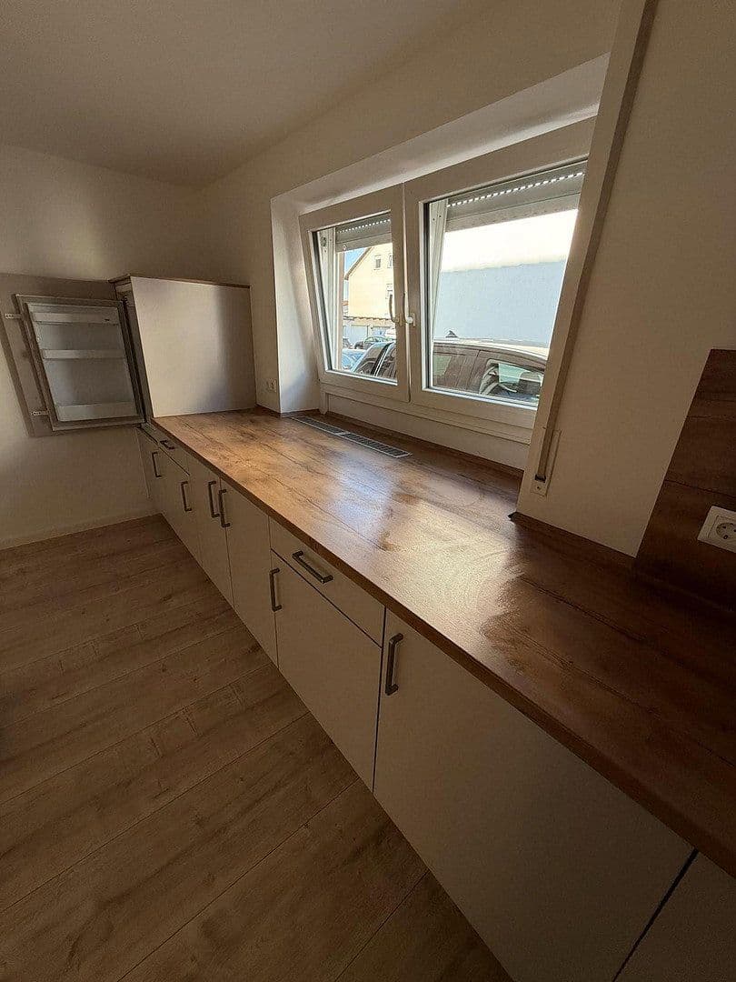Pronájem bytu 3+1 40 m², Hemhofen, Bavorsko Pronájem bytu 3+1 40 m², Hemhofen, Bavorsko