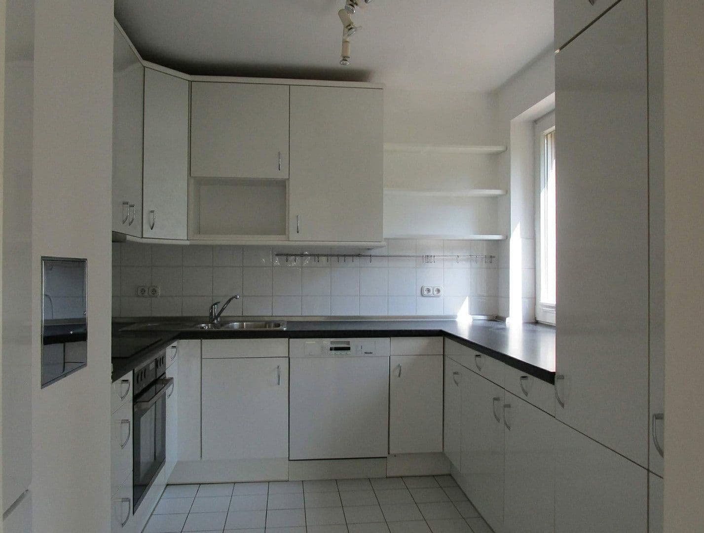 Pronájem bytu 4+1 148 m², Berlin, Berlín Pronájem bytu 4+1 148 m², Berlin, Berlín