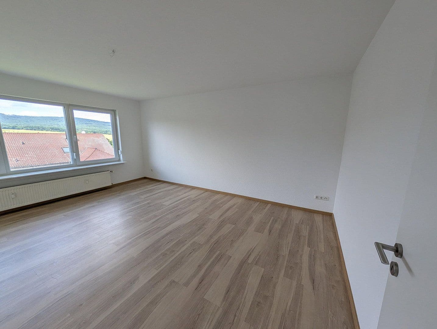 Prodej domu 200 m², pozemek 752 m², Jesberg, Hessen Prodej domu 200 m², pozemek 752 m², Jesberg, Hessen