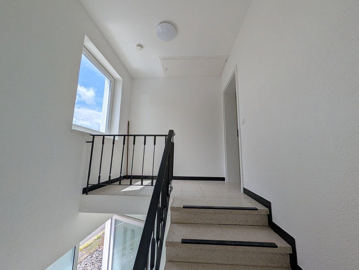 Prodej domu 200 m², pozemek 752 m², Jesberg, Hessen Prodej domu 200 m², pozemek 752 m², Jesberg, Hessen