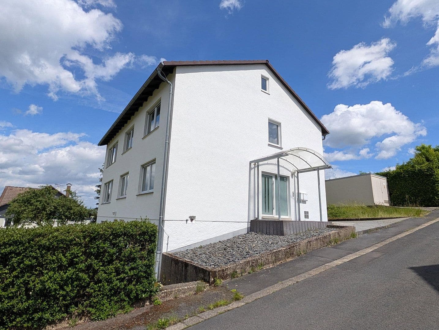 Prodej domu 200 m², pozemek 752 m², Jesberg, Hessen Prodej domu 200 m², pozemek 752 m², Jesberg, Hessen