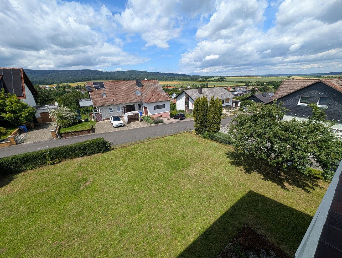 Prodej domu 200 m², pozemek 752 m², Jesberg, Hessen Prodej domu 200 m², pozemek 752 m², Jesberg, Hessen