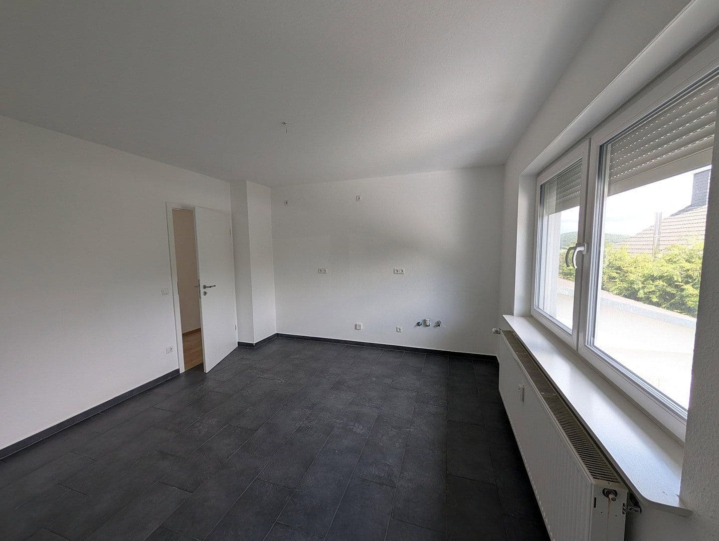 Prodej domu 200 m², pozemek 752 m², Jesberg, Hessen Prodej domu 200 m², pozemek 752 m², Jesberg, Hessen