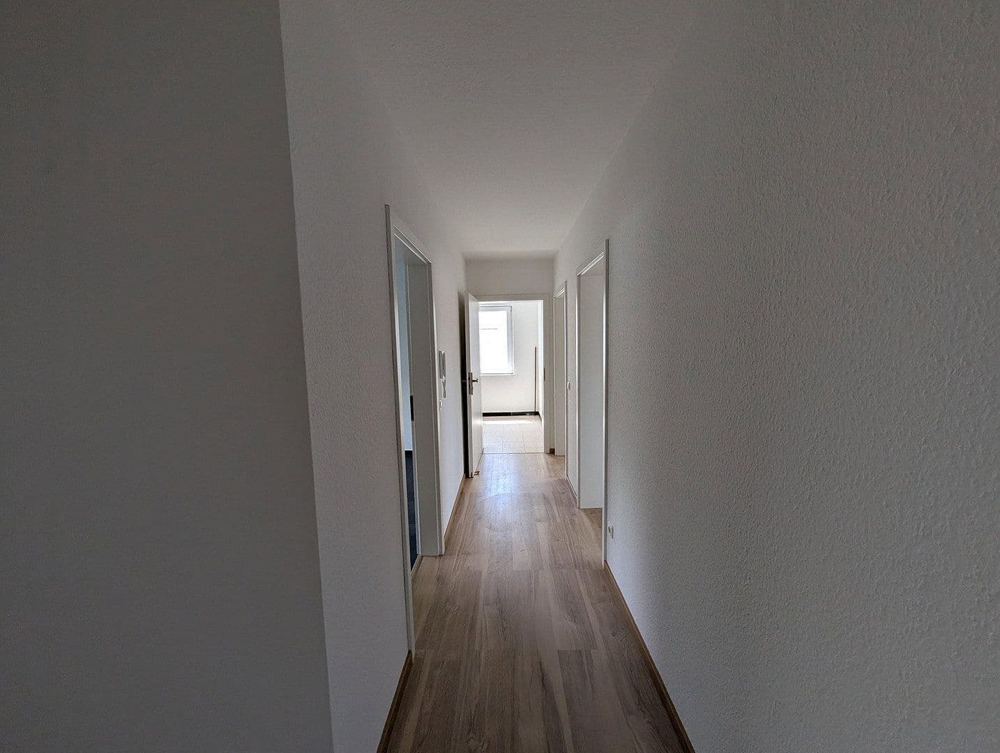 Prodej domu 200 m², pozemek 752 m², Jesberg, Hessen Prodej domu 200 m², pozemek 752 m², Jesberg, Hessen