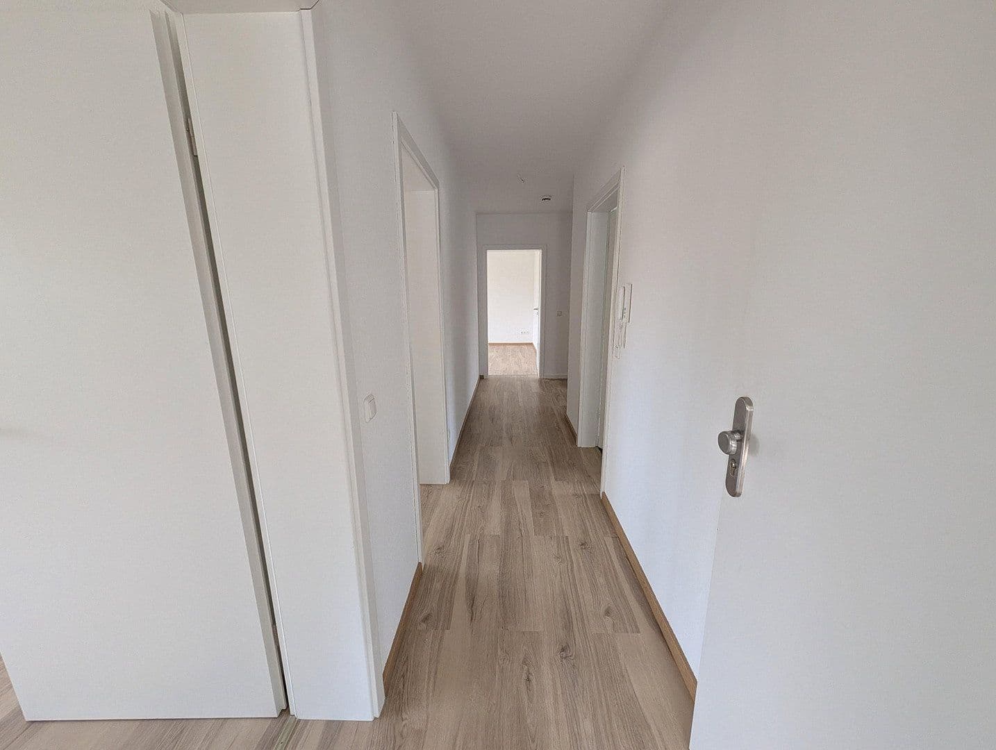 Prodej domu 200 m², pozemek 752 m², Jesberg, Hessen Prodej domu 200 m², pozemek 752 m², Jesberg, Hessen