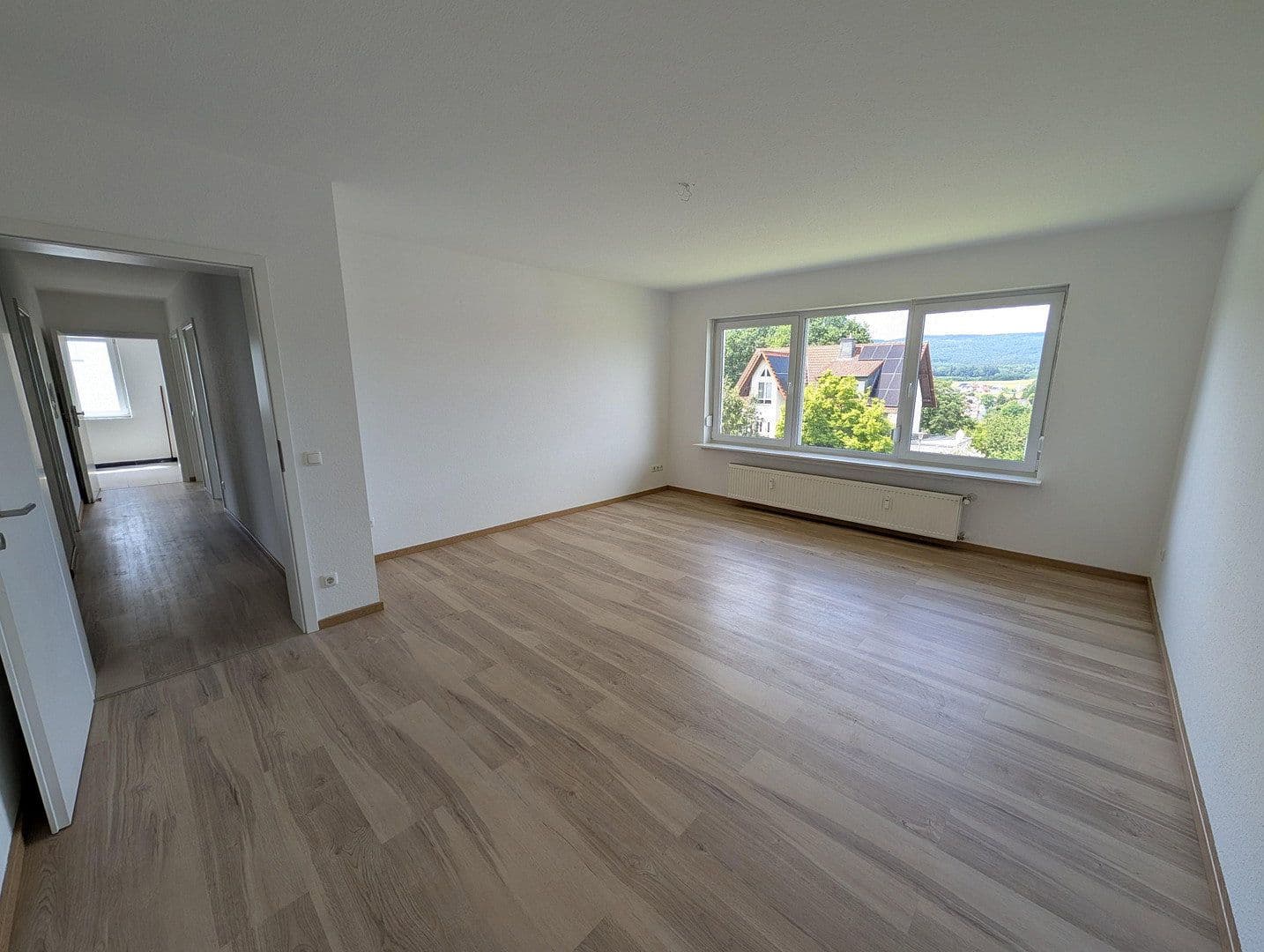 Prodej domu 200 m², pozemek 752 m², Jesberg, Hessen Prodej domu 200 m², pozemek 752 m², Jesberg, Hessen