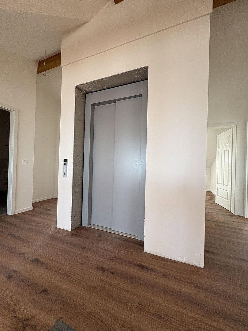 Prodej bytu 4+1 112 m², Ringstraße 17, Sassnitz, Mecklenburg-Vorpommern Prodej bytu 4+1 112 m², Ringstraße 17, Sassnitz, Mecklenburg-Vorpommern