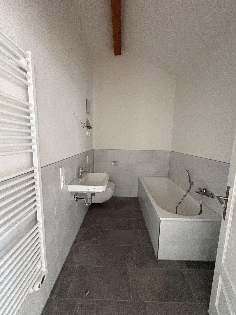 Prodej bytu 4+1 112 m², Ringstraße 17, Sassnitz, Mecklenburg-Vorpommern Prodej bytu 4+1 112 m², Ringstraße 17, Sassnitz, Mecklenburg-Vorpommern
