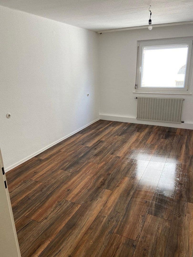Pronájem bytu 2+1 61 m², Heilbronn, Bádensko-Württembersko Pronájem bytu 2+1 61 m², Heilbronn, Bádensko-Württembersko