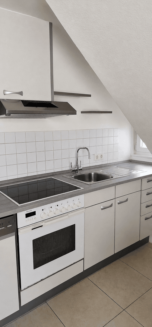 Pronájem bytu 2+1 61 m², Heilbronn, Bádensko-Württembersko Pronájem bytu 2+1 61 m², Heilbronn, Bádensko-Württembersko
