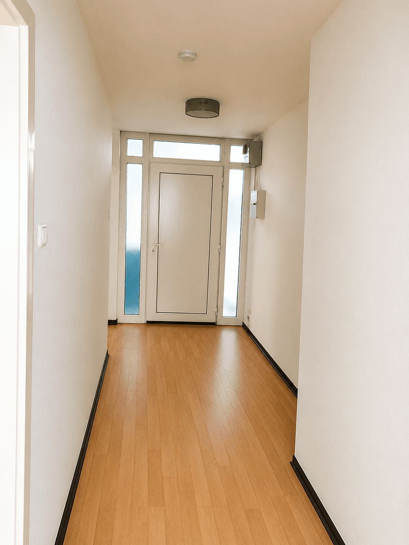 Pronájem bytu 2+1 61 m², Heilbronn, Bádensko-Württembersko Pronájem bytu 2+1 61 m², Heilbronn, Bádensko-Württembersko