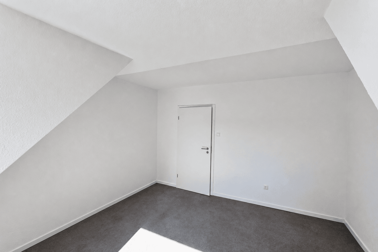 Pronájem bytu 4+1 79 m², Burgdorf, Dolní Sasko Pronájem bytu 4+1 79 m², Burgdorf, Dolní Sasko