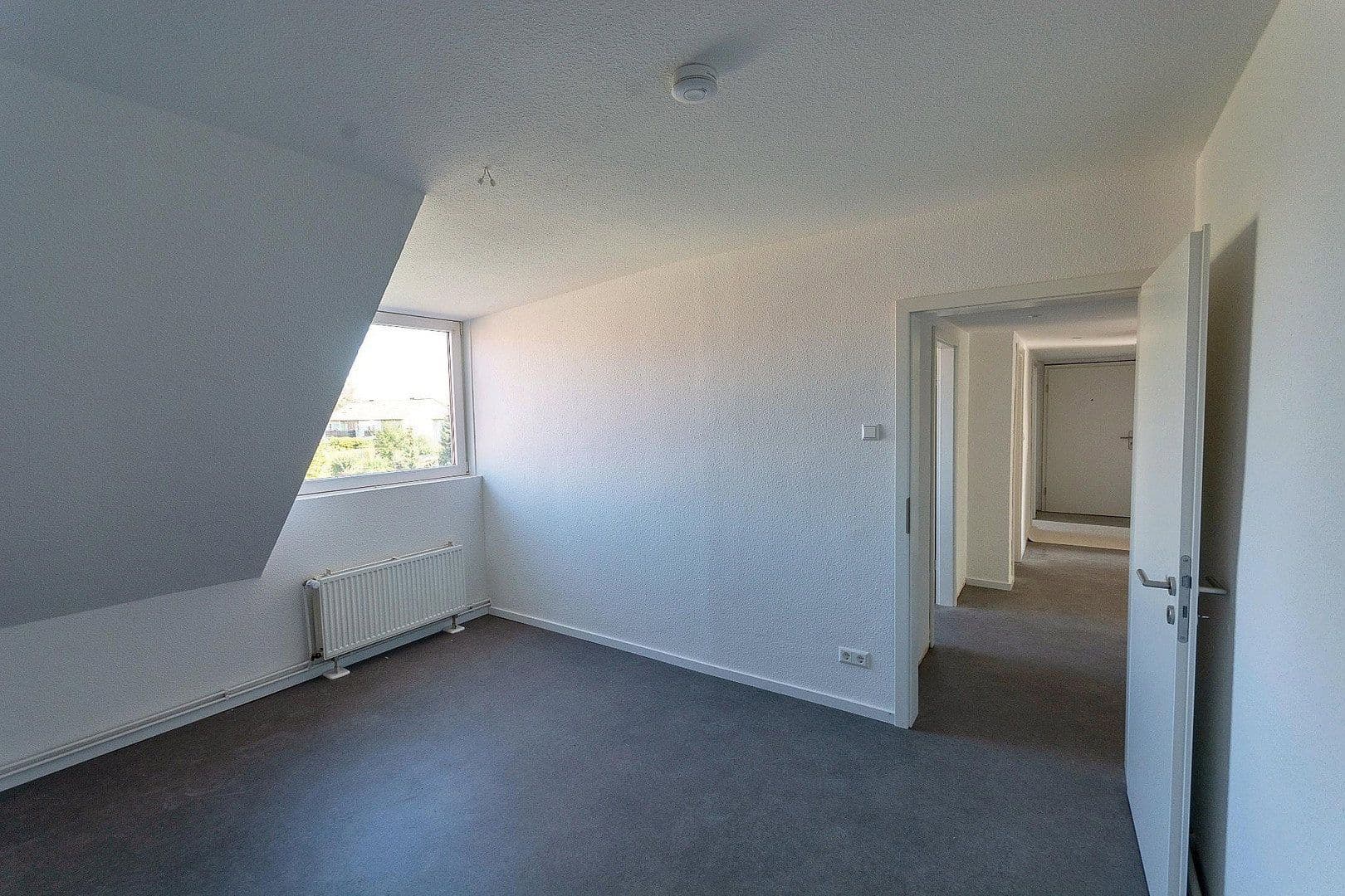 Pronájem bytu 4+1 79 m², Burgdorf, Dolní Sasko Pronájem bytu 4+1 79 m², Burgdorf, Dolní Sasko