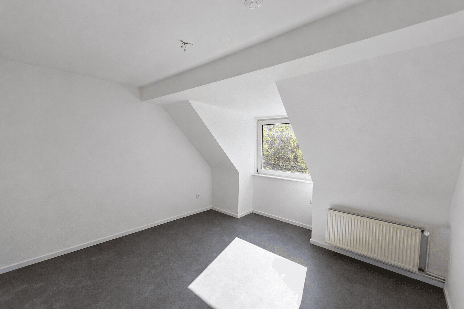 Pronájem bytu 4+1 79 m², Burgdorf, Dolní Sasko Pronájem bytu 4+1 79 m², Burgdorf, Dolní Sasko