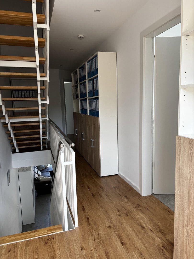 Pronájem domu 148 m², pozemek 340 m², An der Eisenkaul 21 a, Euskirchen, Severní Porýní-Vestfálsko Pronájem domu 148 m², pozemek 340 m², An der Eisenkaul 21 a, Euskirchen, Severní Porýní-Vestfálsko