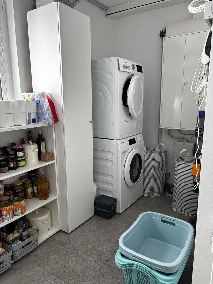 Pronájem domu 148 m², pozemek 340 m², An der Eisenkaul 21 a, Euskirchen, Severní Porýní-Vestfálsko Pronájem domu 148 m², pozemek 340 m², An der Eisenkaul 21 a, Euskirchen, Severní Porýní-Vestfálsko