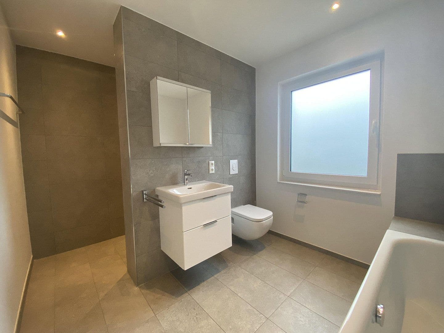 Pronájem domu 148 m², pozemek 340 m², An der Eisenkaul 21 a, Euskirchen, Severní Porýní-Vestfálsko Pronájem domu 148 m², pozemek 340 m², An der Eisenkaul 21 a, Euskirchen, Severní Porýní-Vestfálsko