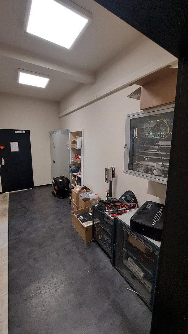 Pronájem nebytového prostoru 460 m², Konrad-Adenauer-Str. 49, Reutlingen, Bádensko-Württembersko Pronájem nebytového prostoru 460 m², Konrad-Adenauer-Str. 49, Reutlingen, Bádensko-Württembersko
