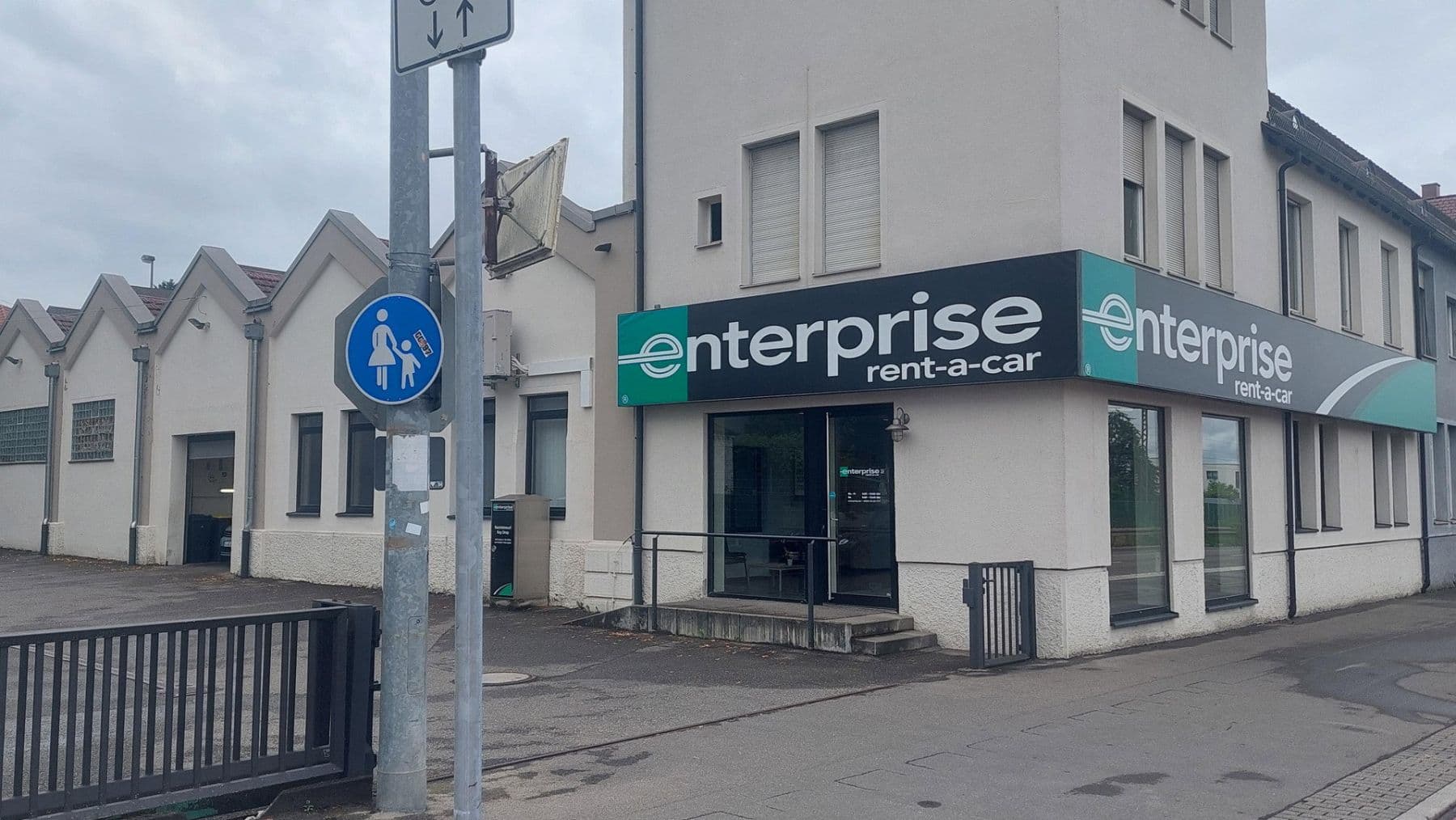Pronájem nebytového prostoru 460 m², Konrad-Adenauer-Str. 49, Reutlingen, Bádensko-Württembersko Pronájem nebytového prostoru 460 m², Konrad-Adenauer-Str. 49, Reutlingen, Bádensko-Württembersko
