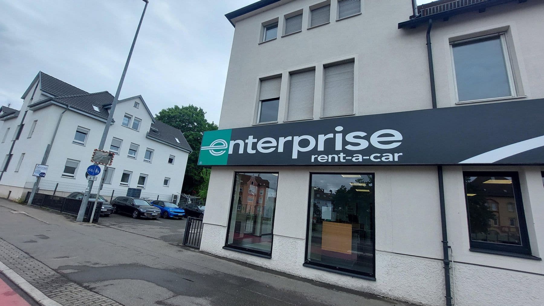 Pronájem nebytového prostoru 460 m², Konrad-Adenauer-Str. 49, Reutlingen, Bádensko-Württembersko Pronájem nebytového prostoru 460 m², Konrad-Adenauer-Str. 49, Reutlingen, Bádensko-Württembersko