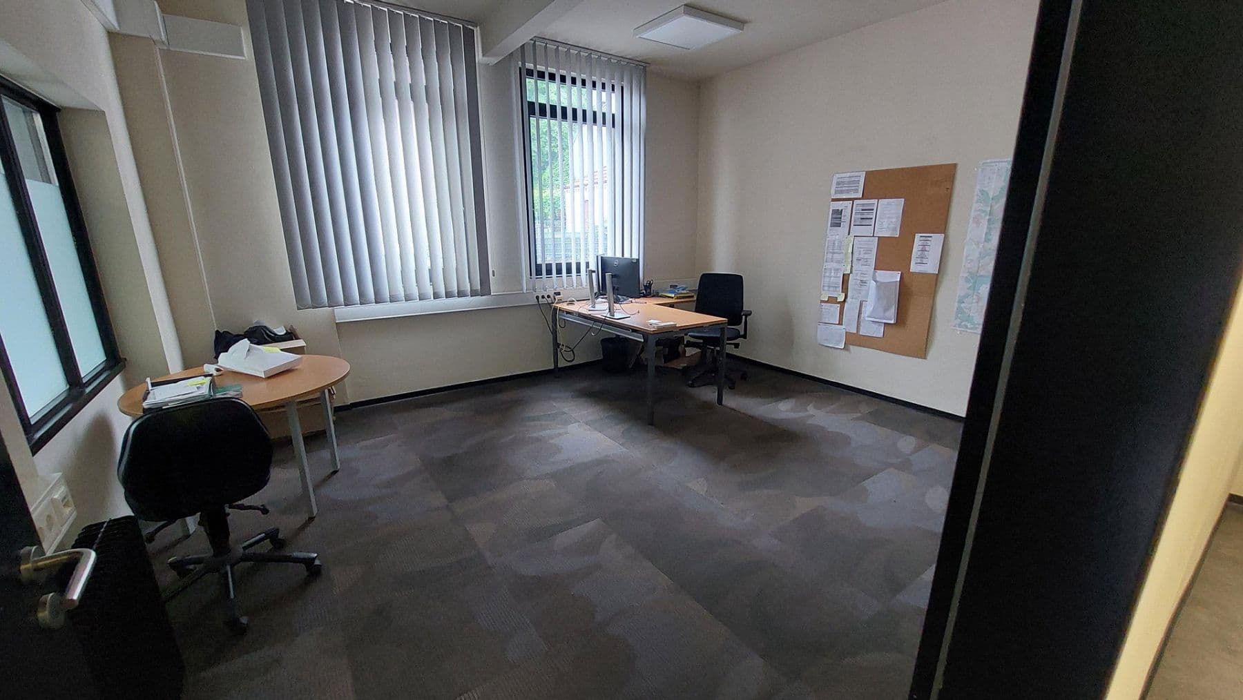 Pronájem nebytového prostoru 460 m², Konrad-Adenauer-Str. 49, Reutlingen, Bádensko-Württembersko Pronájem nebytového prostoru 460 m², Konrad-Adenauer-Str. 49, Reutlingen, Bádensko-Württembersko