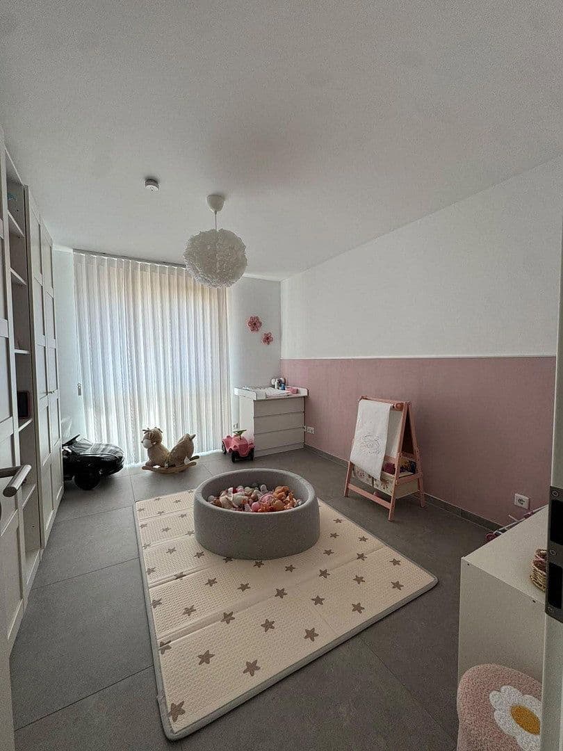 Pronájem bytu 3+1 86 m², Erlensee, Hessen Pronájem bytu 3+1 86 m², Erlensee, Hessen