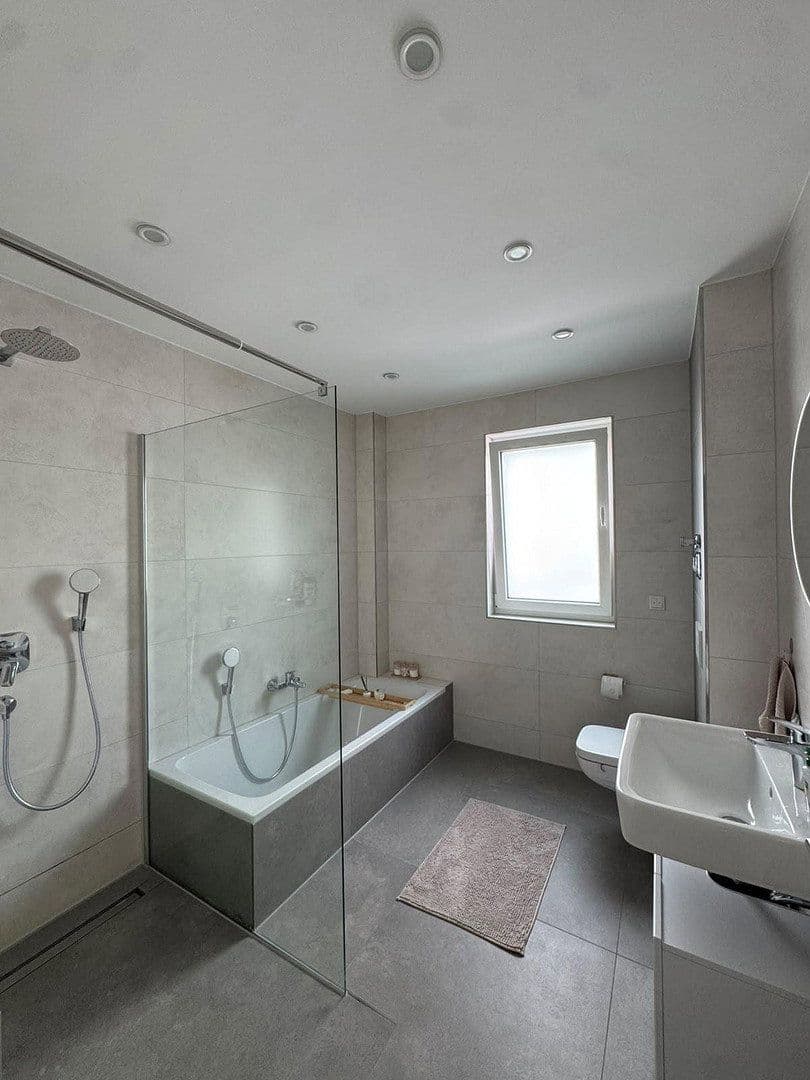 Pronájem bytu 3+1 86 m², Erlensee, Hessen Pronájem bytu 3+1 86 m², Erlensee, Hessen