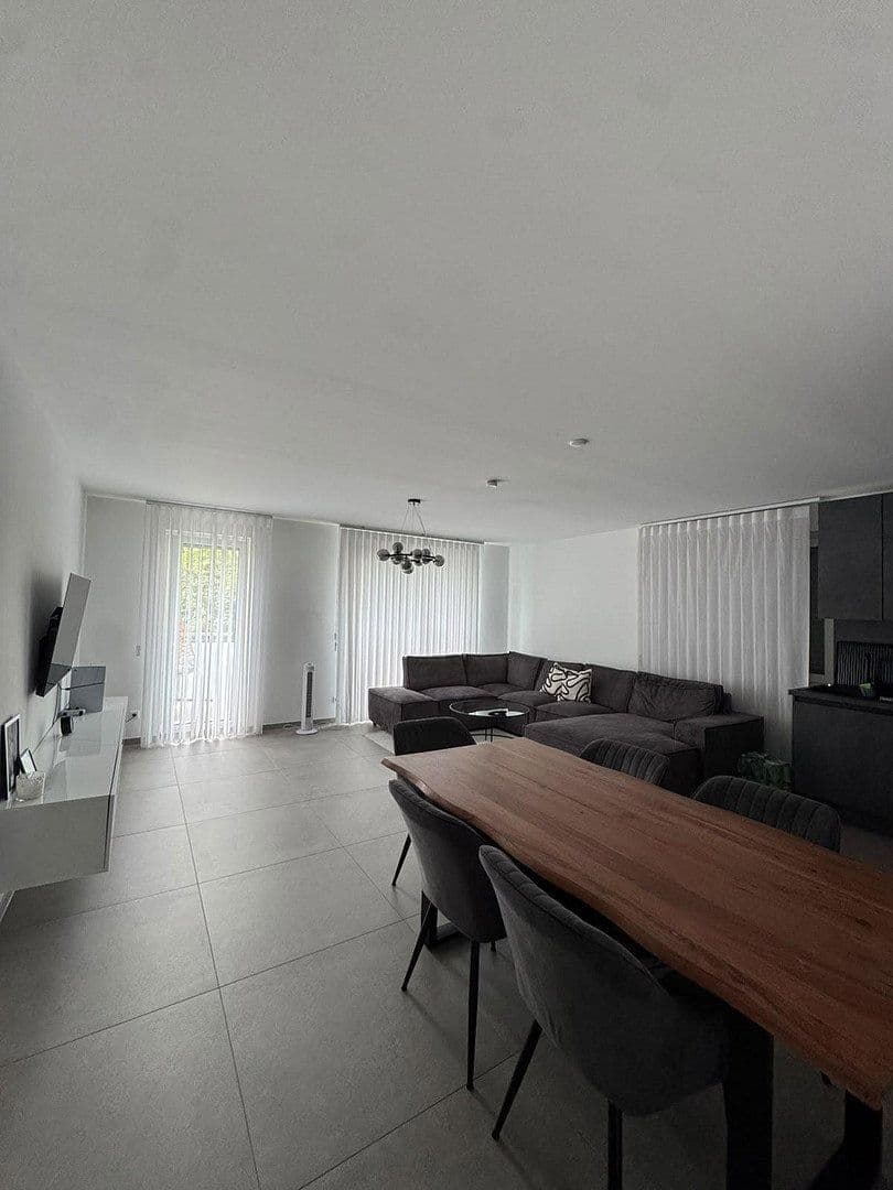 Pronájem bytu 3+1 86 m², Erlensee, Hessen Pronájem bytu 3+1 86 m², Erlensee, Hessen