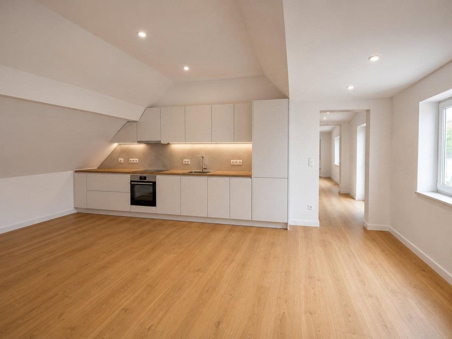 Pronájem bytu 2+1 66 m², Hintergasse 17, Frankenthal, Porýní-Falc Pronájem bytu 2+1 66 m², Hintergasse 17, Frankenthal, Porýní-Falc