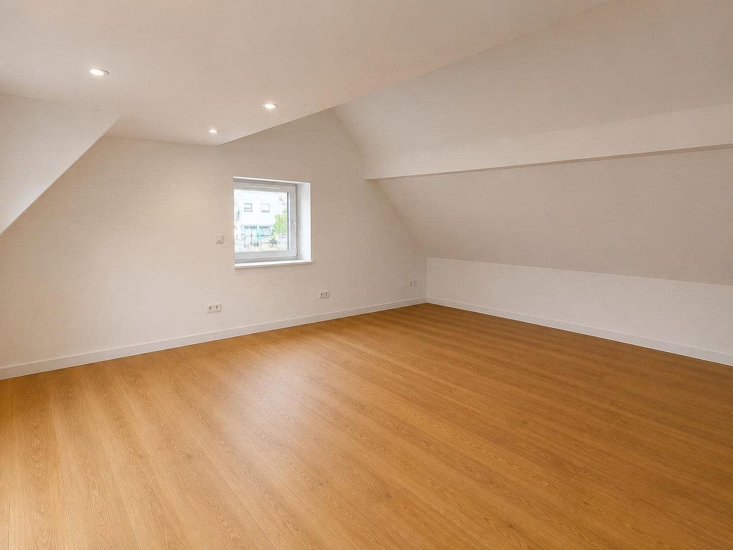 Pronájem bytu 2+1 66 m², Hintergasse 17, Frankenthal, Porýní-Falc Pronájem bytu 2+1 66 m², Hintergasse 17, Frankenthal, Porýní-Falc